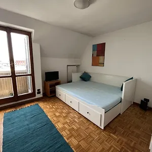 Porta Venezia, Monolocale Con Vista Sui Tetti Appartamento